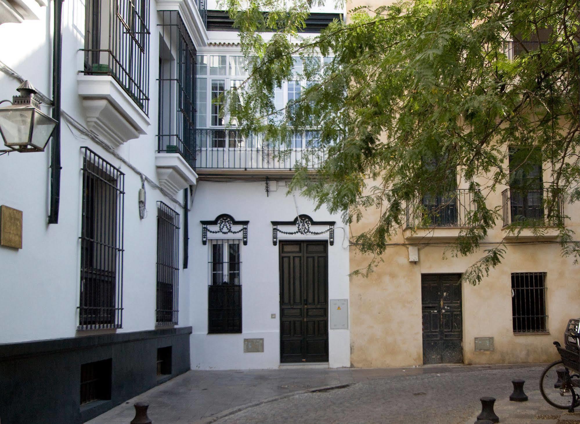 Apartamentos Plaza Pilatos Sevilla Eksteriør bilde