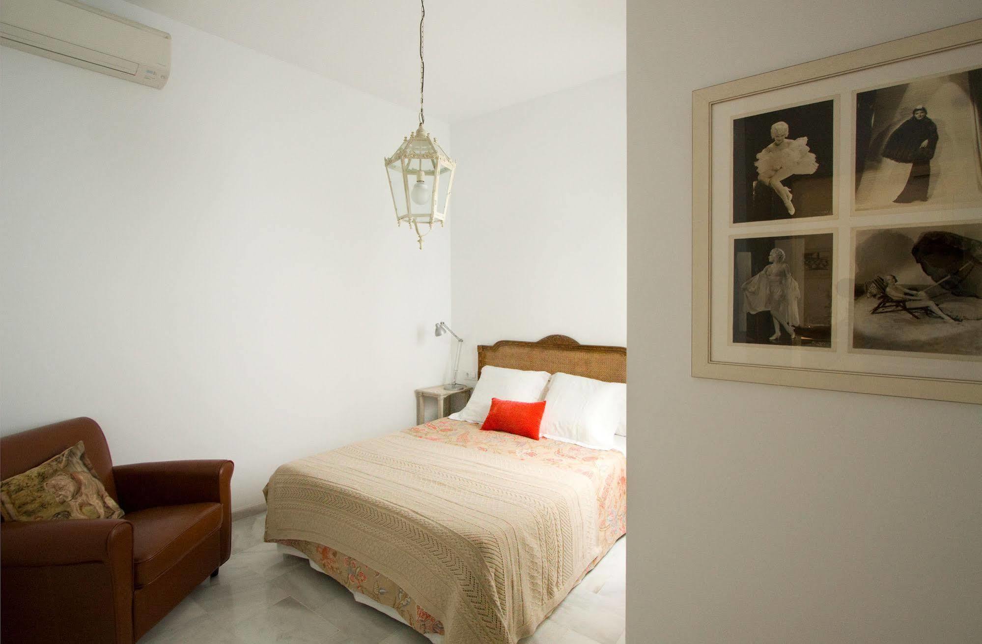 Apartamentos Plaza Pilatos Sevilla Eksteriør bilde